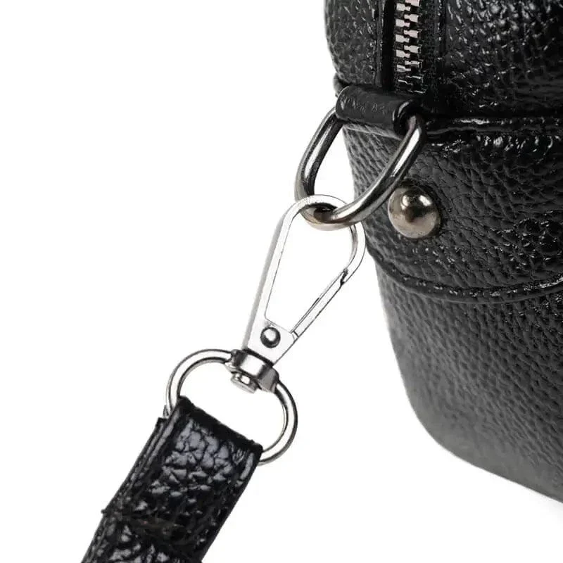 Chic Leather Circle Purse - Image 4