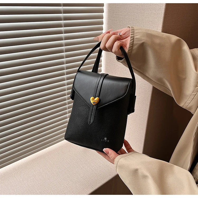 Vintage Fashion Heart Crossbody Shoulder Purse - Image 3